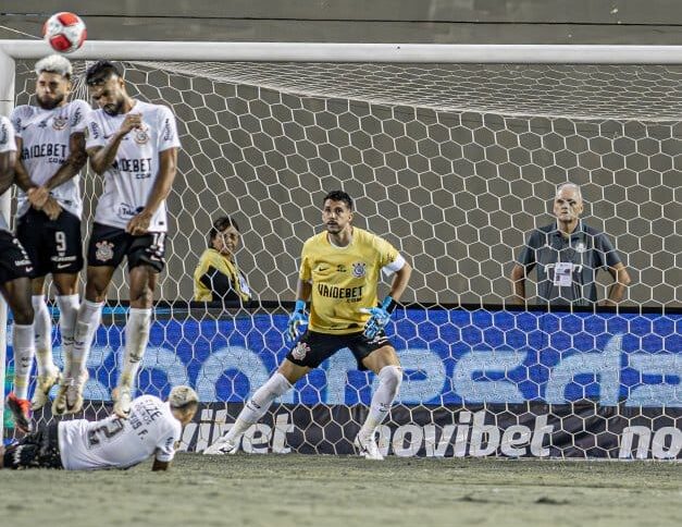 Em empate heróico Corinthians terminou dérbi Gustavo Henrique de