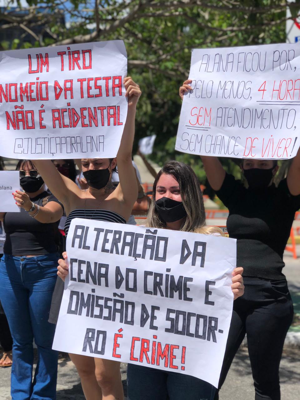 Justiça por Alana: grupo faz manifestação em frente ao fórum