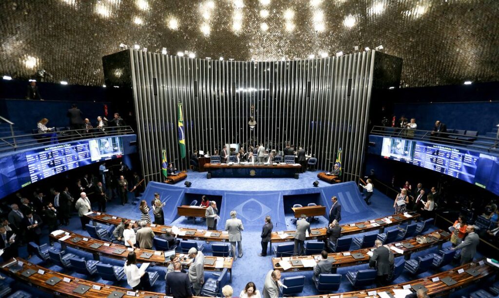 Senado aprova, com alterações, regulamentação do Fundeb