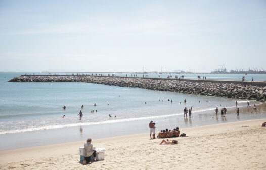 Banho de mar está proibido na Praia de Iracema a partir desta quinta-feira (31)