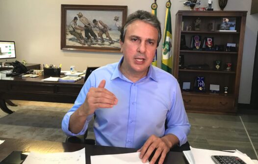 Governador Camilo Santana lamenta a invasão no Congresso dos EUA