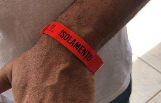 Cidade no interior de SP obriga pessoas com covid-19 a usar pulseira de identificação