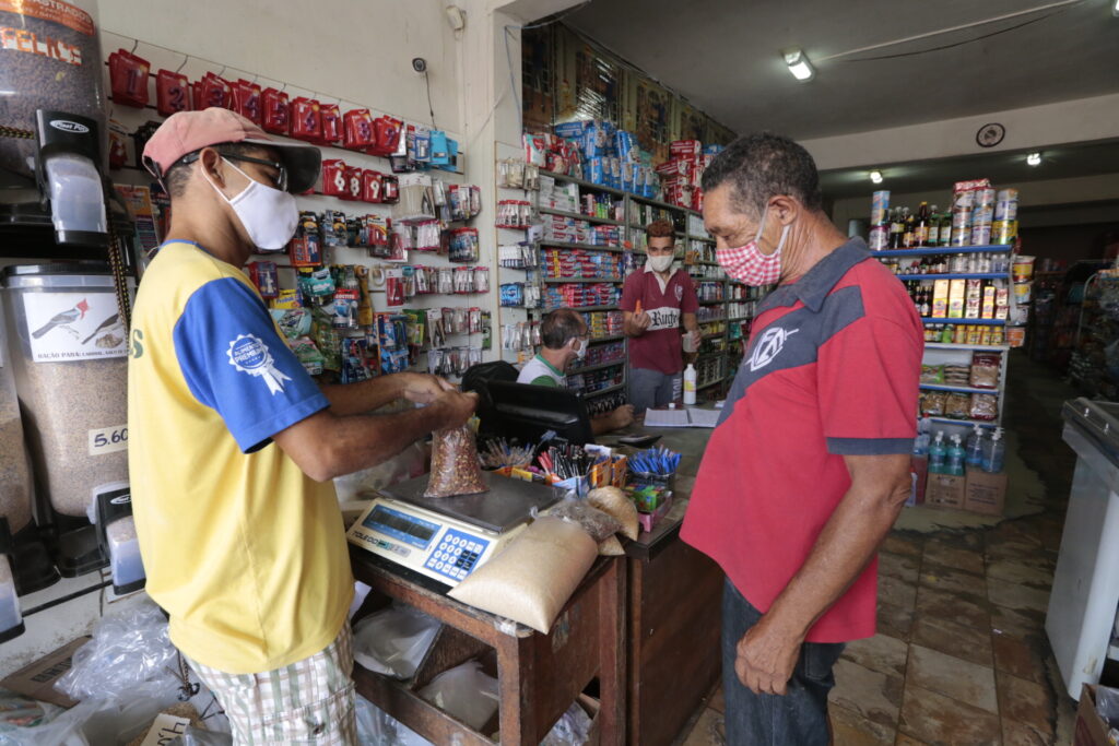 Vendas do comércio cearense crescem em fevereiro, mas não superam as perdas do ano de pandemia