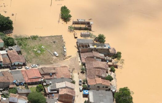 Cidades baianas atingidas pelas chuvas recebem hoje novos recursos