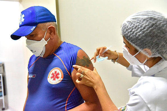 Profissionais da Saúde na Caucaia serão vacinados em mutirão neste fim de semana