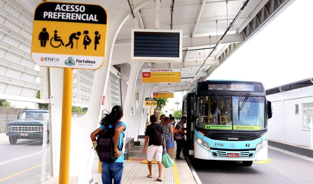 Obras do terminal aberto de ônibus da Praça José de Alencar estão em fase de licitação