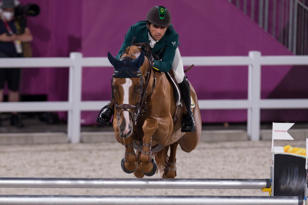 Olimpíada: com cearense de coração Marlon Zanotelli, Brasil garante vaga na final de saltos por equipes no hipismo