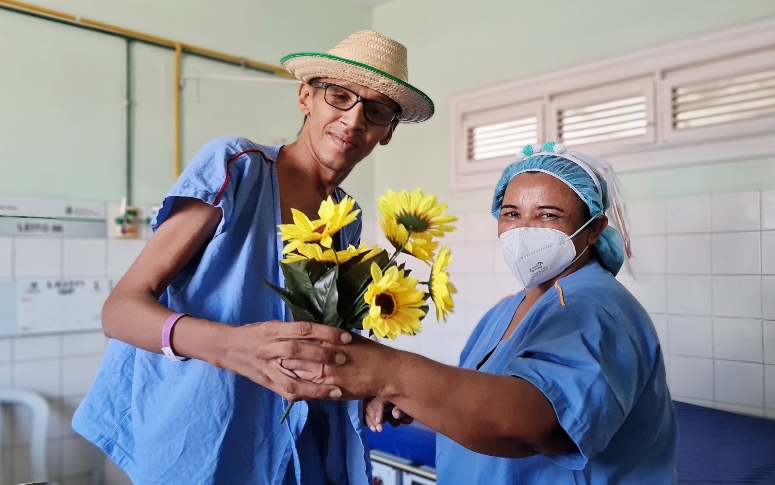 Hospital São José recebe projeto que celebra o clima de São João entre pacientes