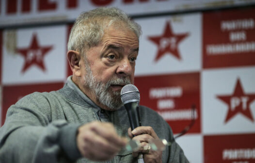 Lula diz que será candidato se for necessário pra tirar Bolsonaro