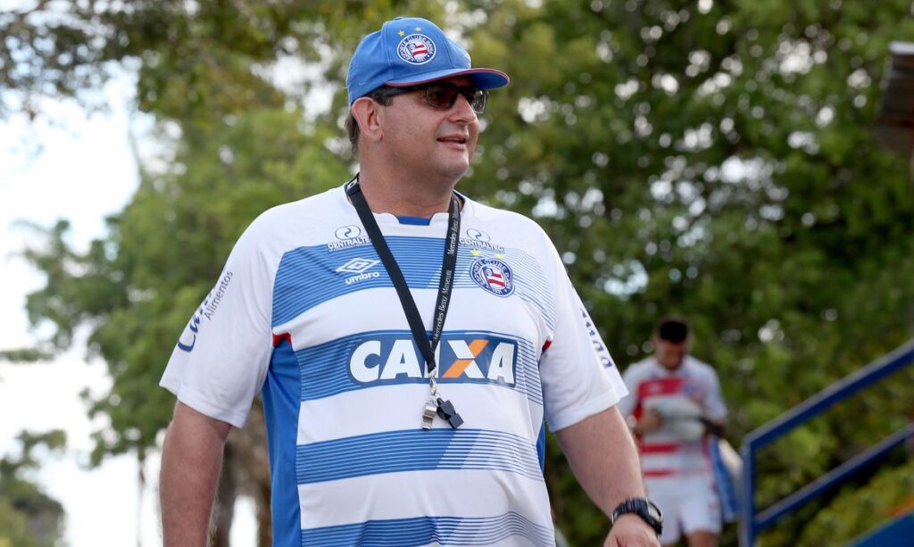 Ex-Ceará, técnico Guto Ferreira acerta com o Bahia