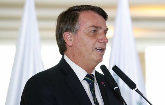 Bolsonaro parabeniza novos presidentes da Câmara e do Senado