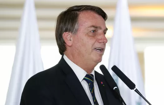 Vacinação é questão de saúde, declara Bolsonaro