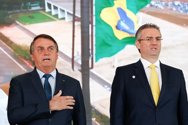 Bolsonaro diz que PF lhe dá segurança para ‘mudar o Brasil’