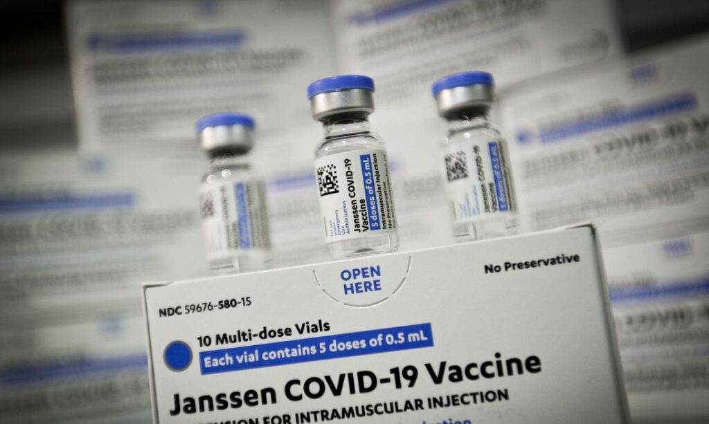 Vacina da Janssen contra a Covid-19 precisa de duas doses; entenda