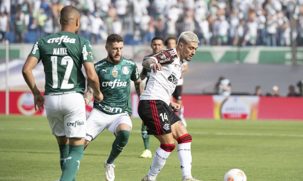 Saiba onde assistir Flamengo x Palmeiras, hoje (20), pelo Campeonato Brasileiro