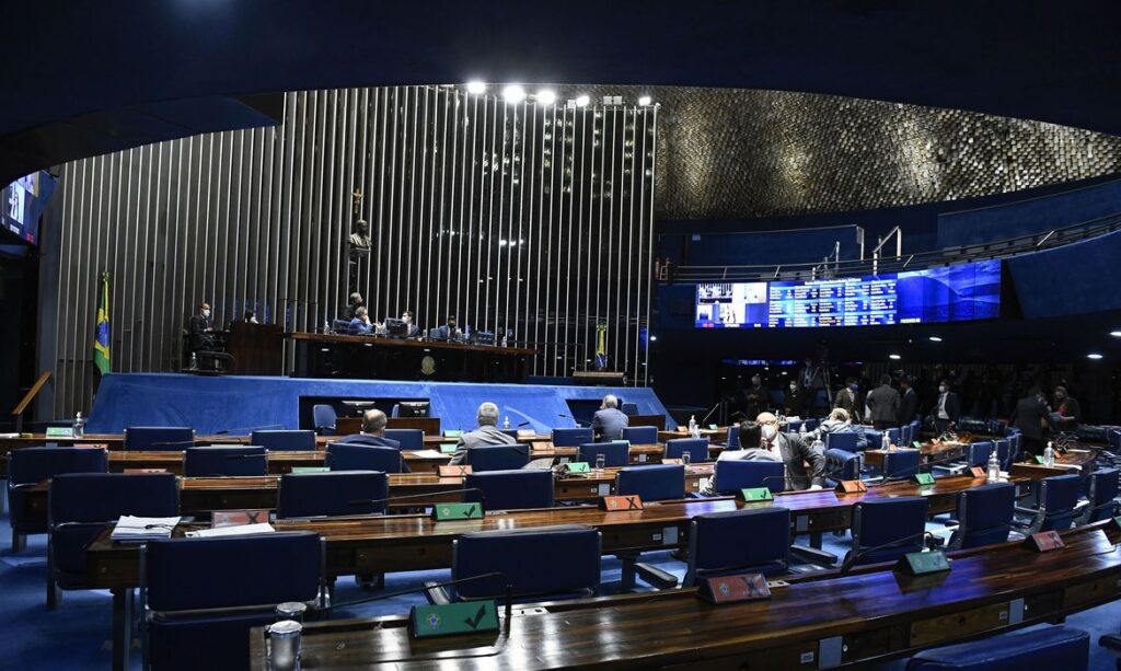 Senado aprova prioridade no atendimento para acompanhantes