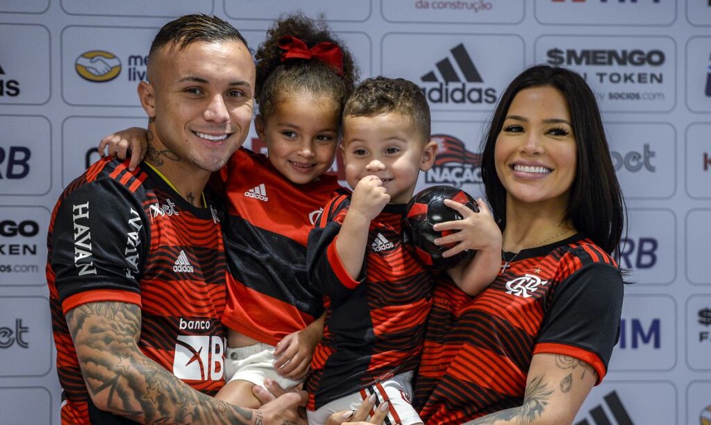 Everton Cebolinha diz que realiza um sonho ao acertar com o Flamengo