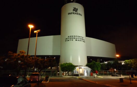 Aeroporto de Fortaleza fica às escuras na madrugada desta quinta-feira (16)