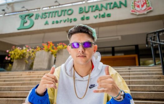 MC Fioti lança novo clipe de “Bum bum tam tam” no Instituto Butantan