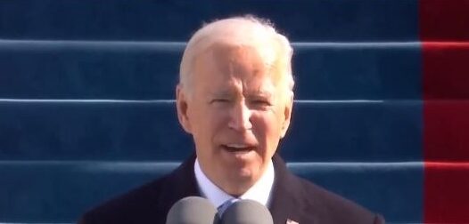 ‘A democracia prevaleceu’, diz Joe Biden em discurso de posse