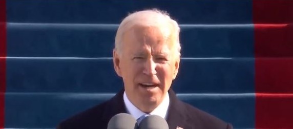 ‘A democracia prevaleceu’, diz Joe Biden em discurso de posse