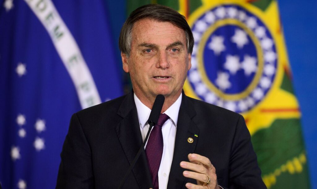 Bolsonaro recebe balanço de plano para acolher juízas do Afeganistão