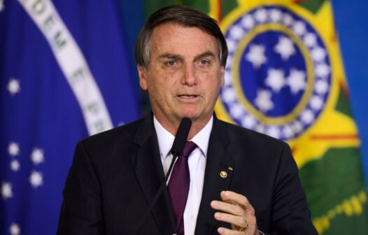 “A economia não aguenta outro lockdown, o Brasil vai quebrar”, diz Bolsonaro sobre medidas para conter a Ômicron