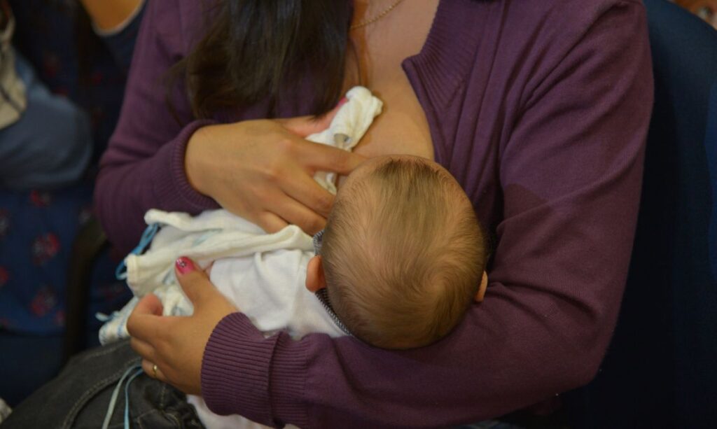 Atividade física e aleitamento previnem o câncer de mama, diz Inca