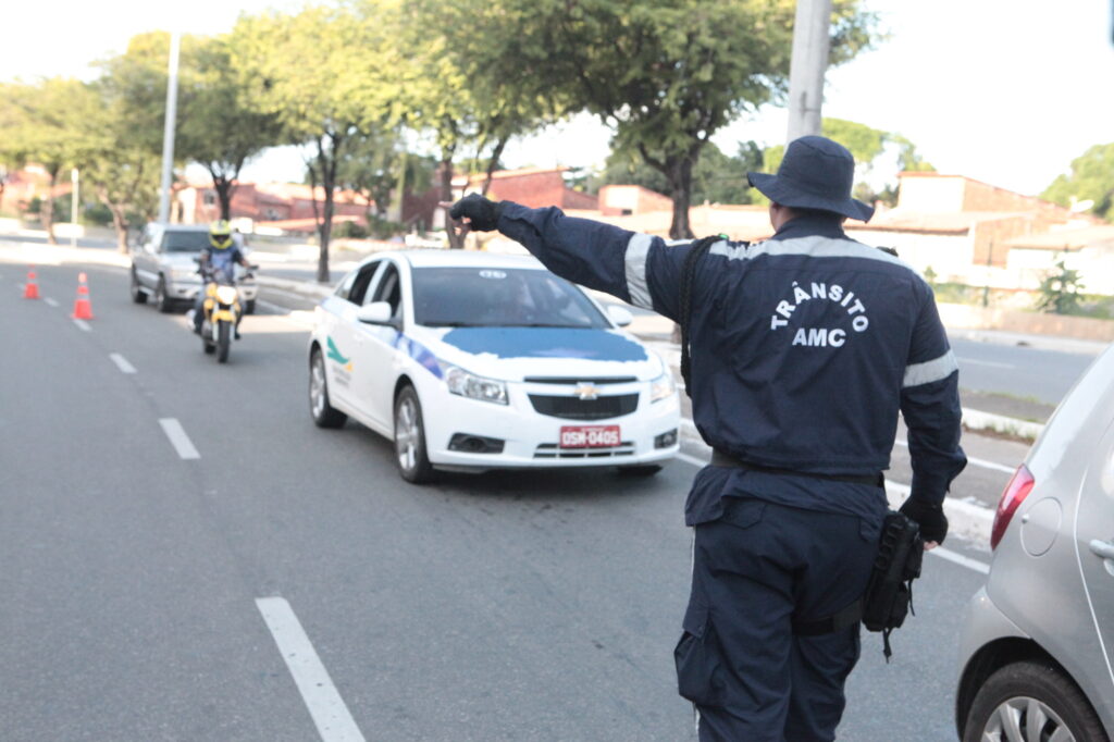 AMC autua 44 condutores em Fortaleza durante Carnaval