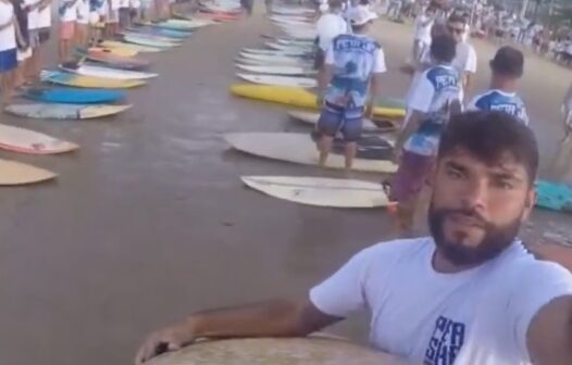 Amigos do surfista morto em Fortaleza prestam homenagem e pedem justiça