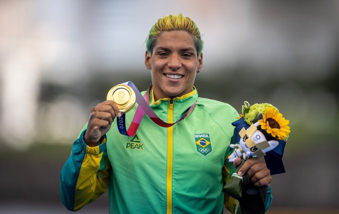 Olimpíadas de Tóquio: Ana Marcela Cunha é ouro na maratona aquática