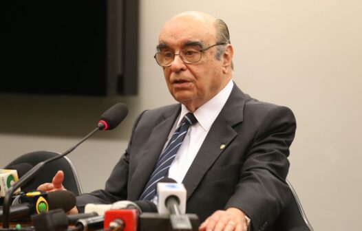 Ex-deputado Bonifácio Andrada morre de covid-19 aos 90 anos