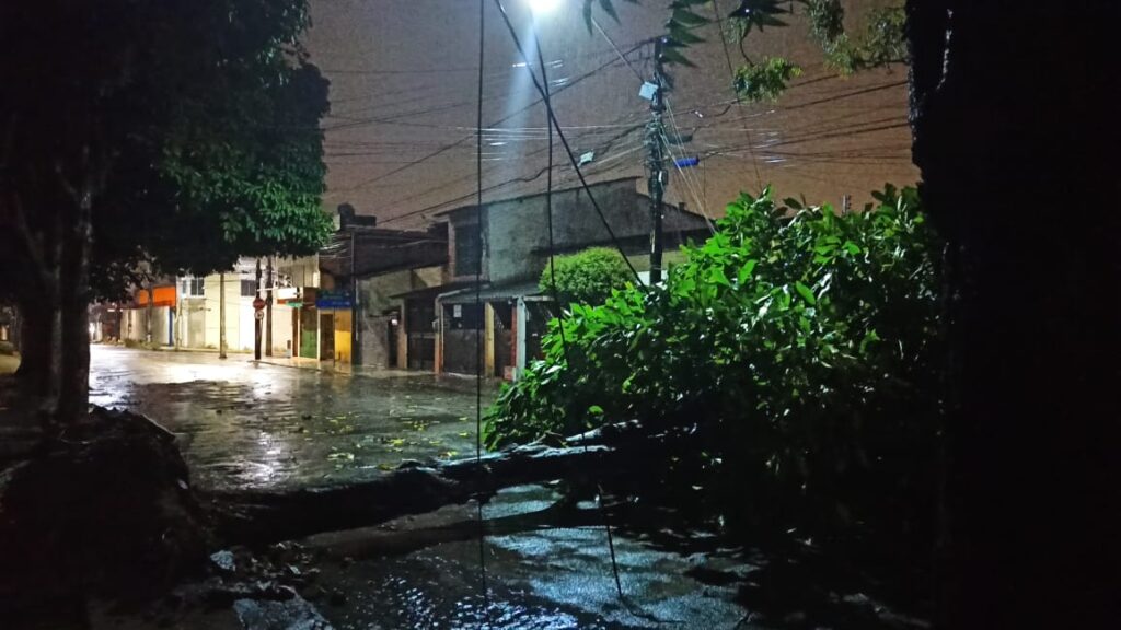 Com forte chuva, Fortaleza registra apagões e oscilações na energia