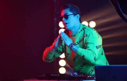 Após polêmicas, DJ Ivis volta a cantar em clipe da música “Diferente das Iguais”
