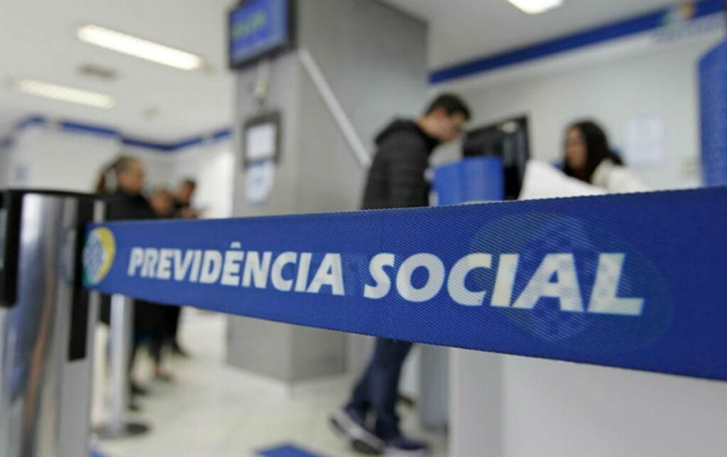 INSS reduz fila, mas começa ano com 1,7 milhão de pedidos em análise