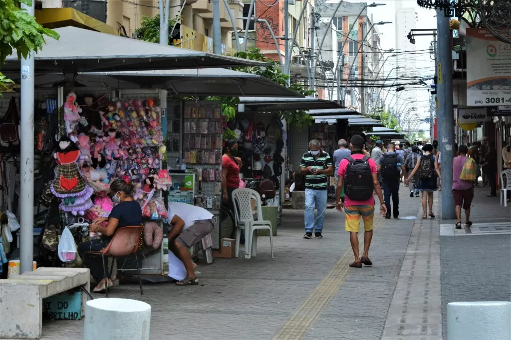 Feriado de Tiradentes: confira o que abre e o que fecha nesta quarta (21)