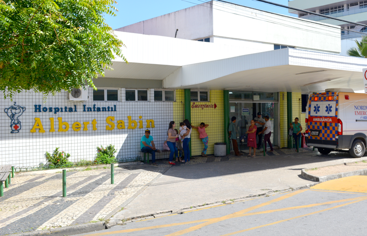 Atendimentos na emergência do Hospital Albert Sabin aumentaram 128% em março