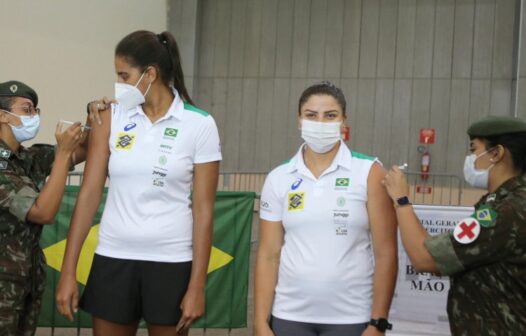 Atletas cearenses que disputarão as Olimpíadas de Tóquio são vacinados em Fortaleza