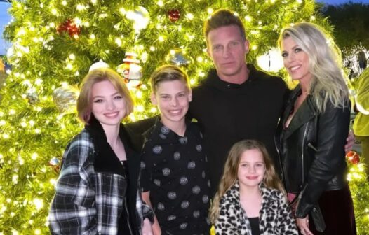 Ator Steve Burton anuncia separação de mulher, que está grávida: “Esse bebê não é meu”