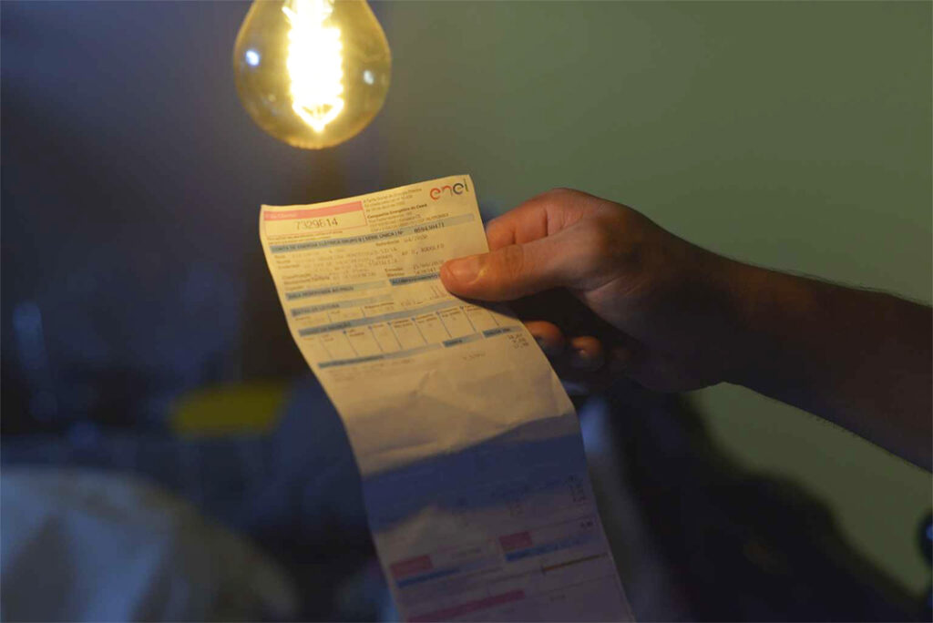 Conta de luz pode ficar até 56% mais cara; Aneel abriu consulta pública para reajuste