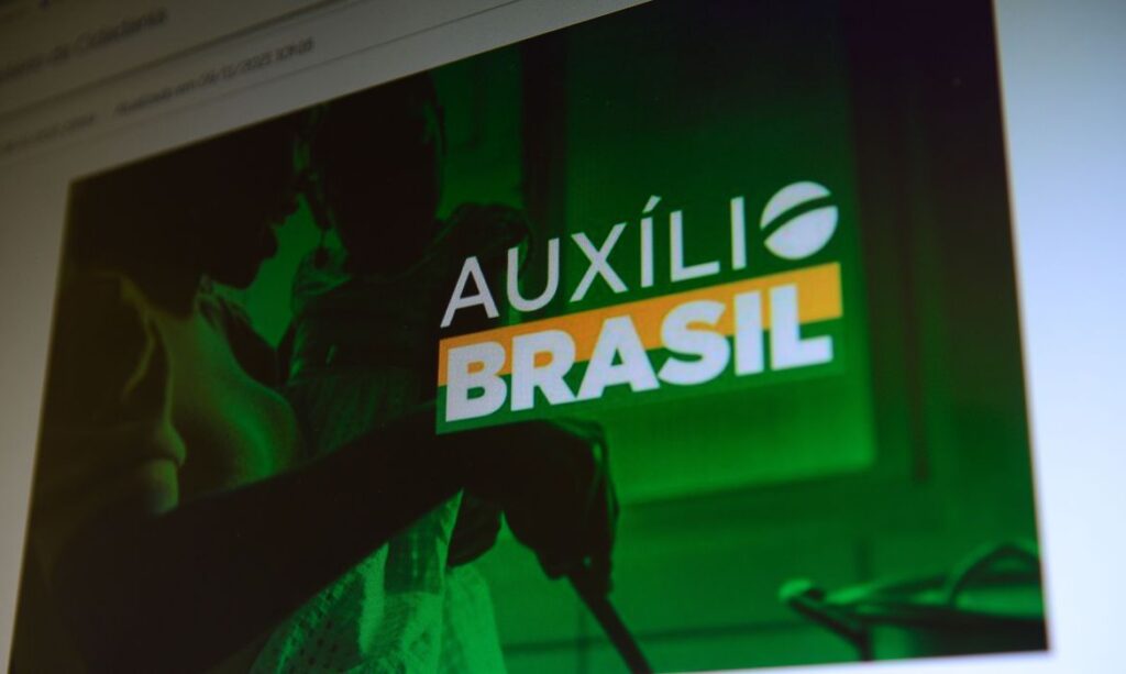 Beneficiários do Auxílio Brasil podem fazer curso