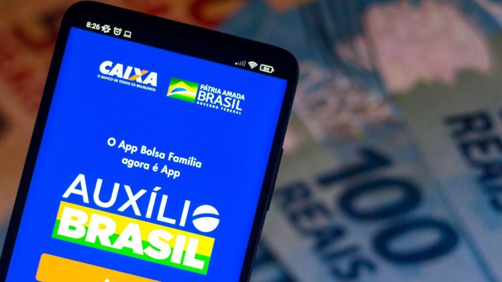 Auxílio Brasil: veja quem tem direito ao benefício hoje (17)