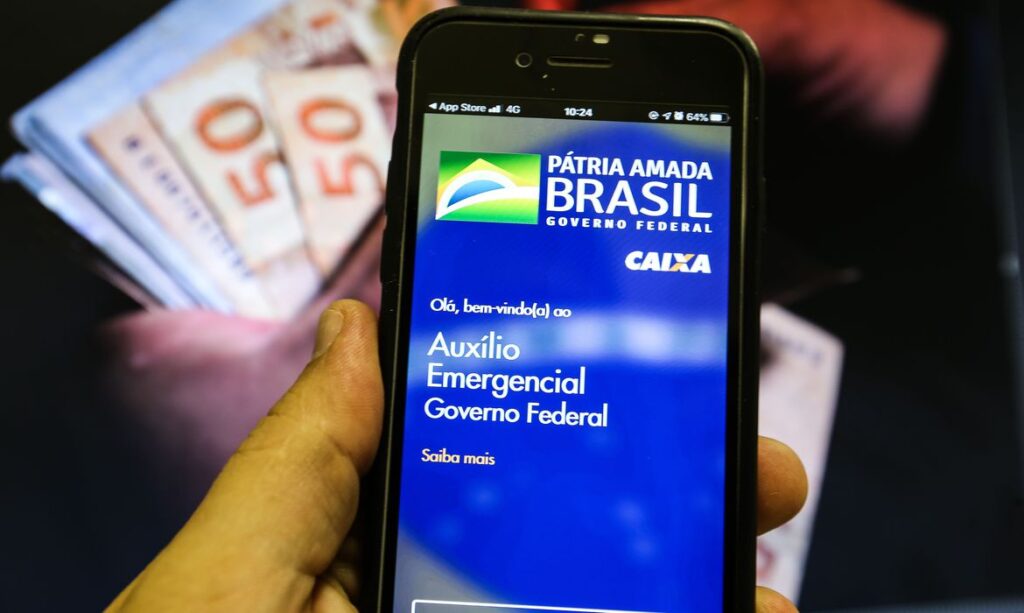 Auxílio Brasil deve voltar a ser de R$ 400 em 2023