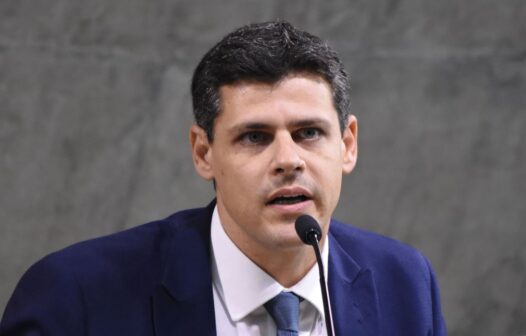 Auxílio Brasil: IOF não financiará novo Bolsa Família em 2022