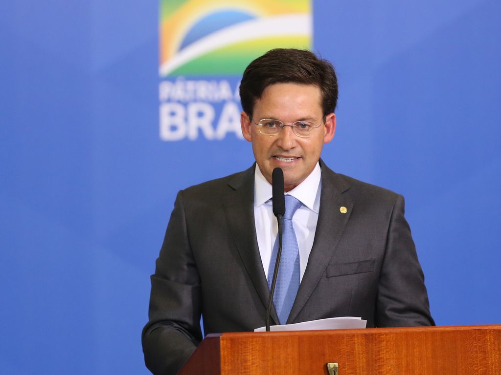 Auxílio Brasil: ministro confirma pagamento maior em novembro; veja inscrições