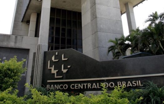 Polícia Federal prende mulher suspeita de envolvimento com o furto ao Banco Central do Ceará