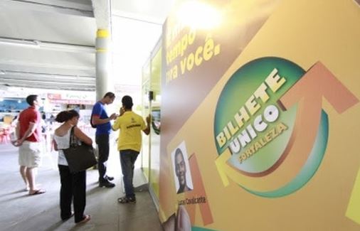 Brasileiro gasta quase 20% mensal do salário mínimo em transporte coletivo