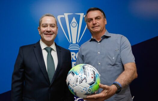 Bolsonaro confirma realização da Copa América no Brasil e anuncia as cidades-sede