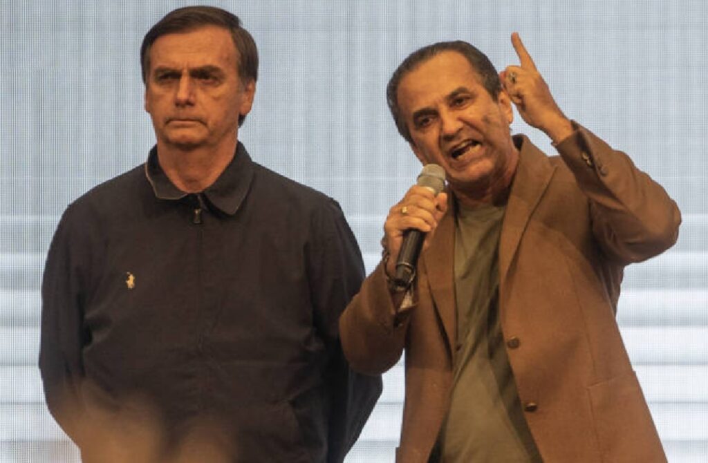 Flávio Bolsonaro pede que senadores convoquem Silas Malafaia para a CPI da Covid-19