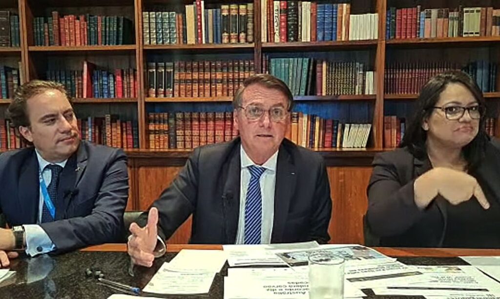 Bolsonaro diz que vai prorrogar a desoneração da folha de pagamento das empresas por mais dois anos